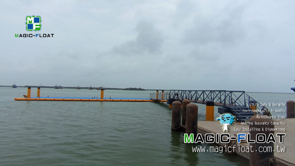 FD-235 Floating Jetty at Korangi Fish Harbor in Pakistan